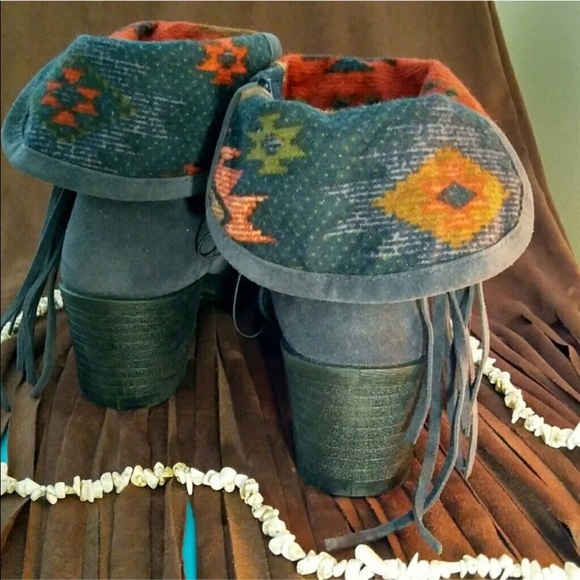 Cute western heel boots! - Picture 4 of 5